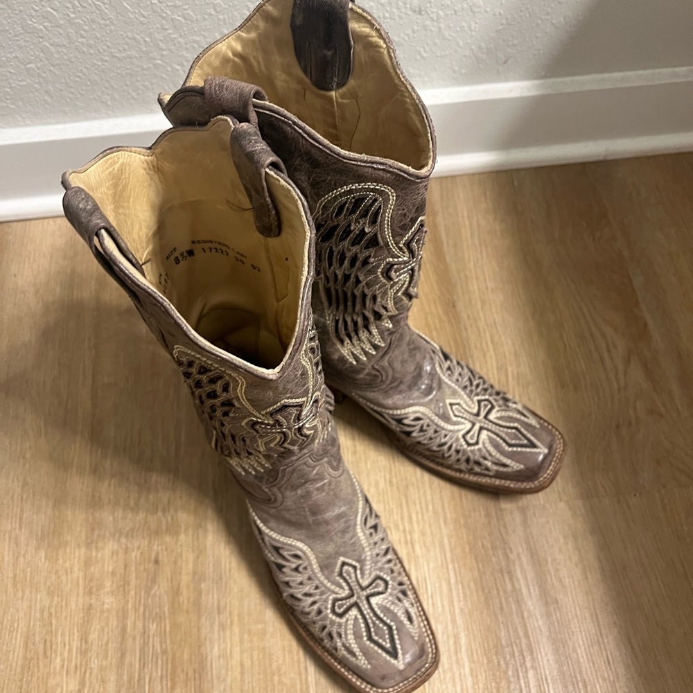Corral Vintage Cowgirl cross wing angel Boots